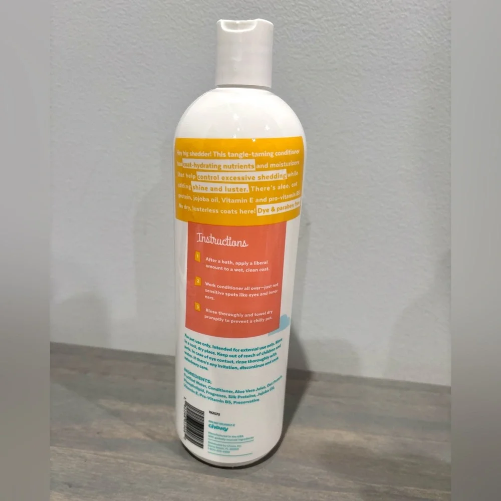 Frisco Dog & Cat Pet Shed Control Shampoo W/ Aloe Vera Sweet Nectar Scent 20 Oz
